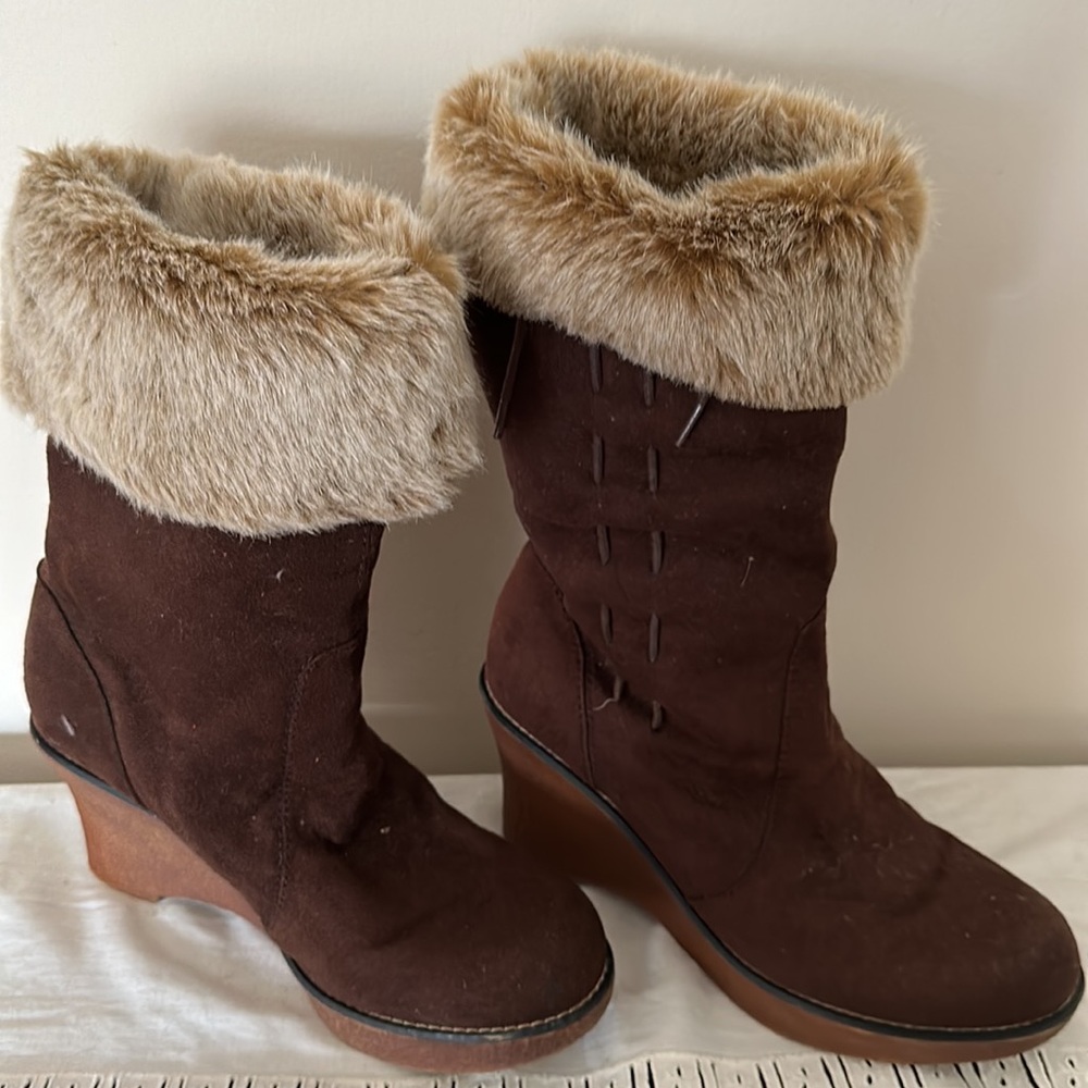Boots - Picture 2 of 4